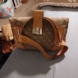 Elegant Tan and Brown Shoulder Bag